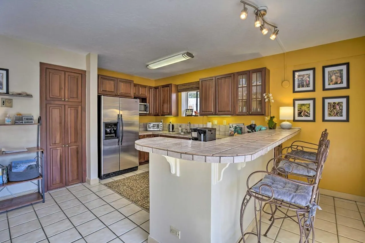 Centrally Located Kailua-Kona Condo With Lanai! 0*,  USA